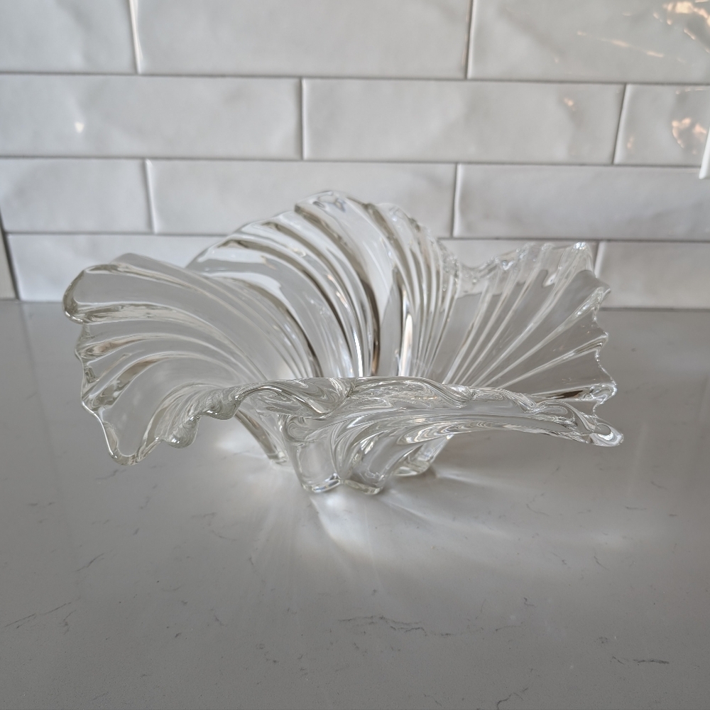 Vintage Clear Art Glass Freeform Wave Bowl – Sculpted Centerpiece Decor